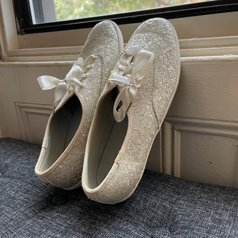 Gorgeous sparkle shoes only worn once!